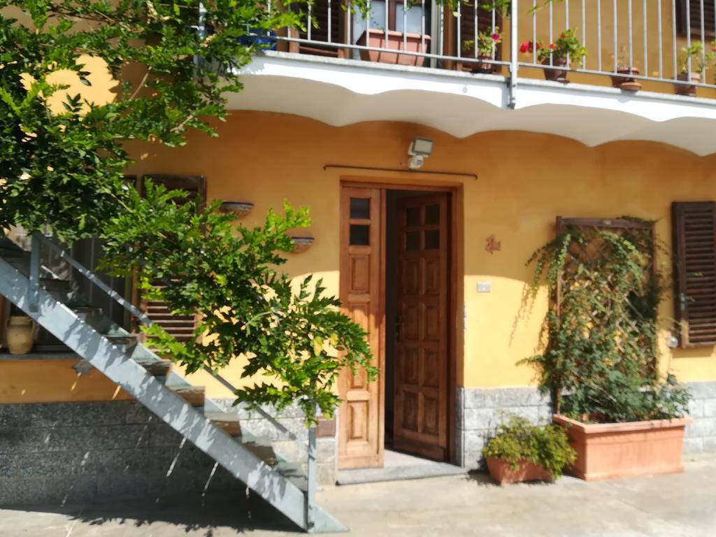 Il Cortile Della Nonna Bed and Breakfast Chieri Esterno foto